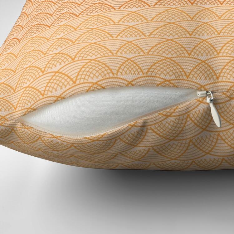 Mandarine Wave Throw Pillow